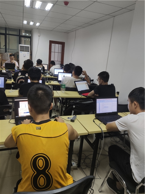 国内Java岗前培训，为什么越来越多人选择华训？